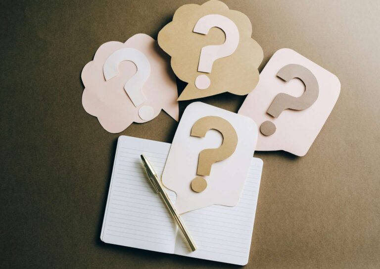 O zadawaniu pytań. Właściwych i właściwie…